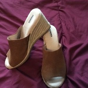 Wedge open toe shoes